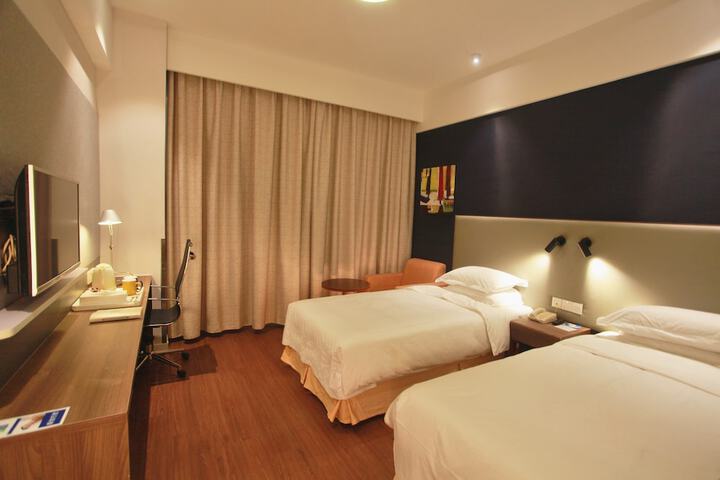 Room 16 of 88
