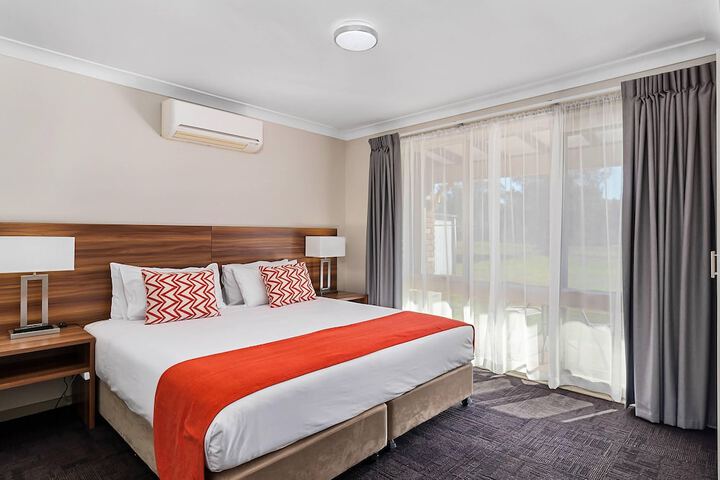 Room 20 of 76