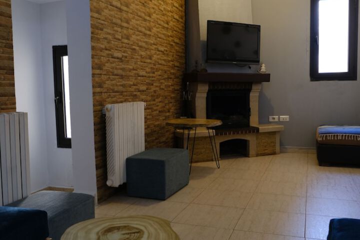 Room 45 of 76