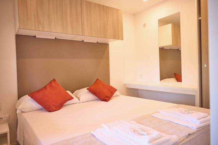 Room 78 of 190