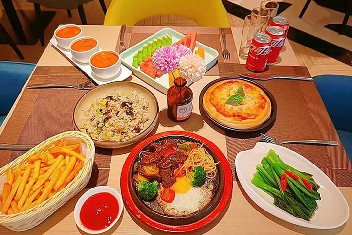 Dining 62 of 104
