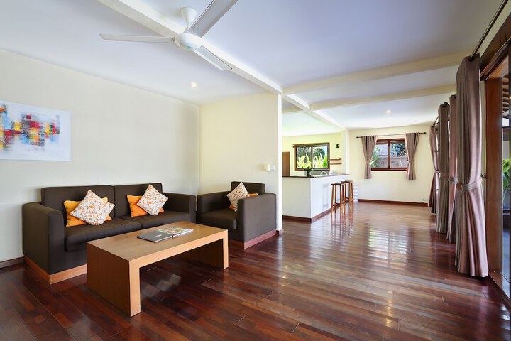 Room 4 of 70
