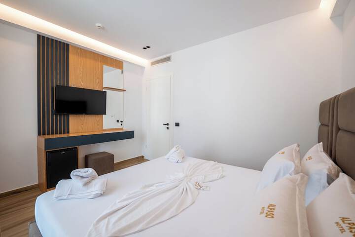Room 8 of 69