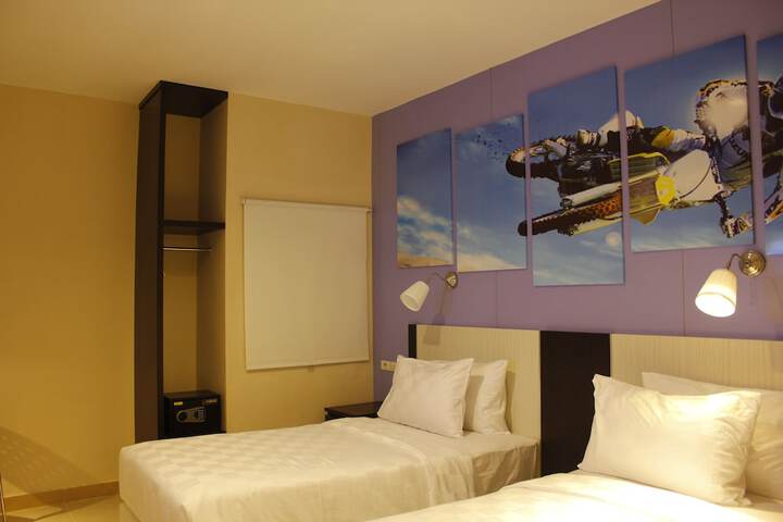 Room 7 of 53