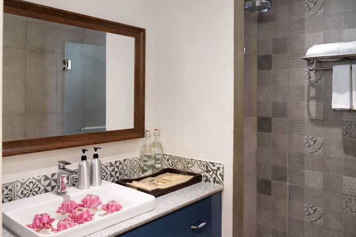 Room 65 of 79