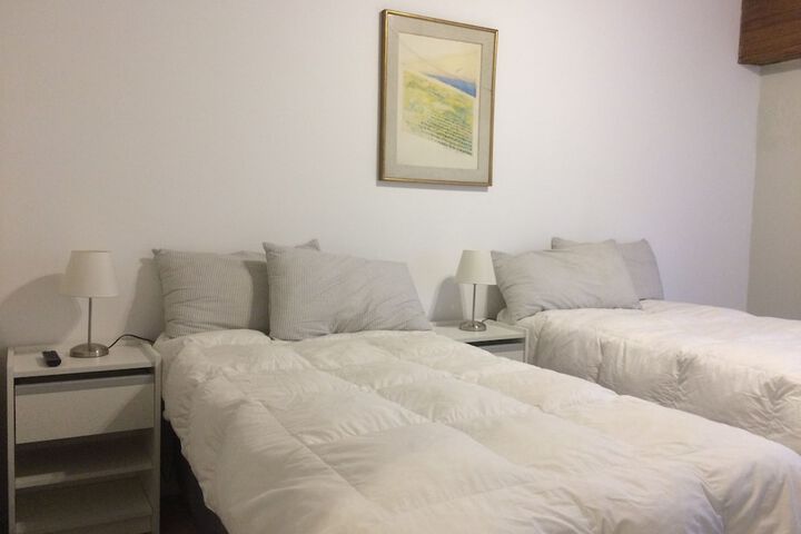 Room 5 of 33