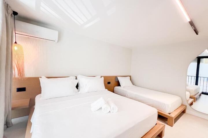 Room 15 of 50