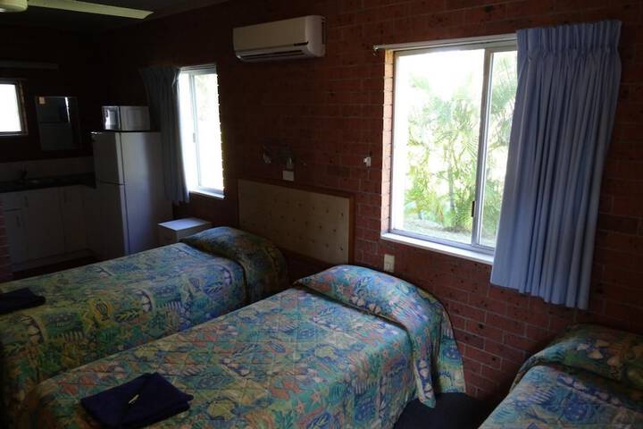 Room 10 of 24