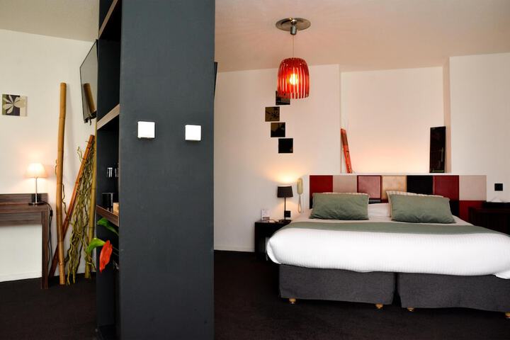 Room 37 of 111