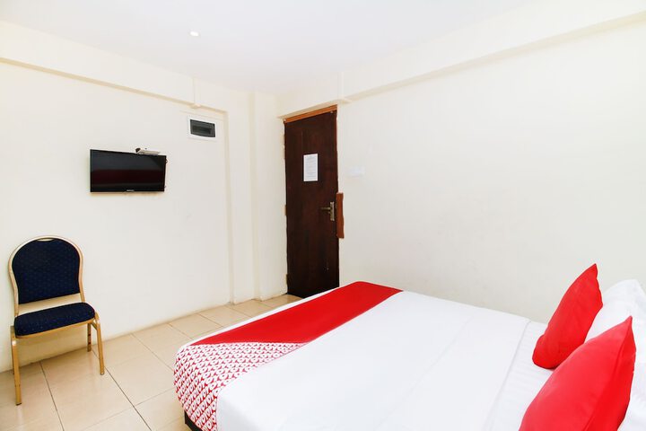 Room 33 of 70