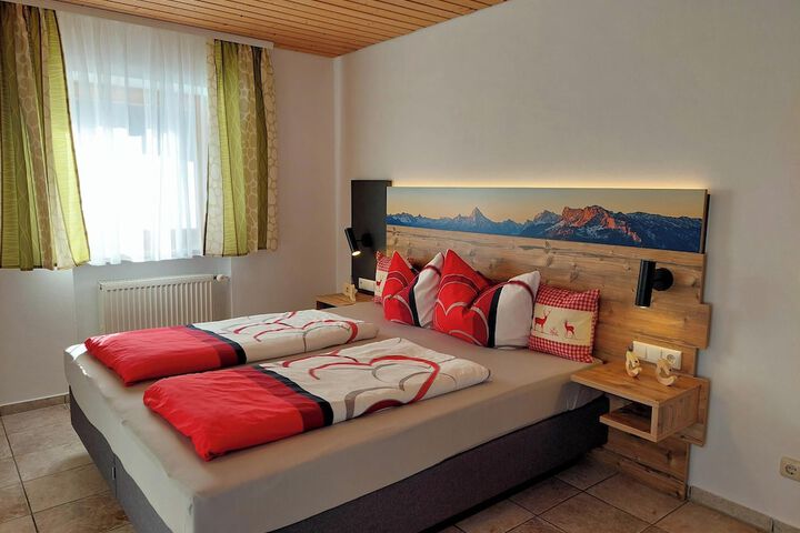 Room 9 of 50