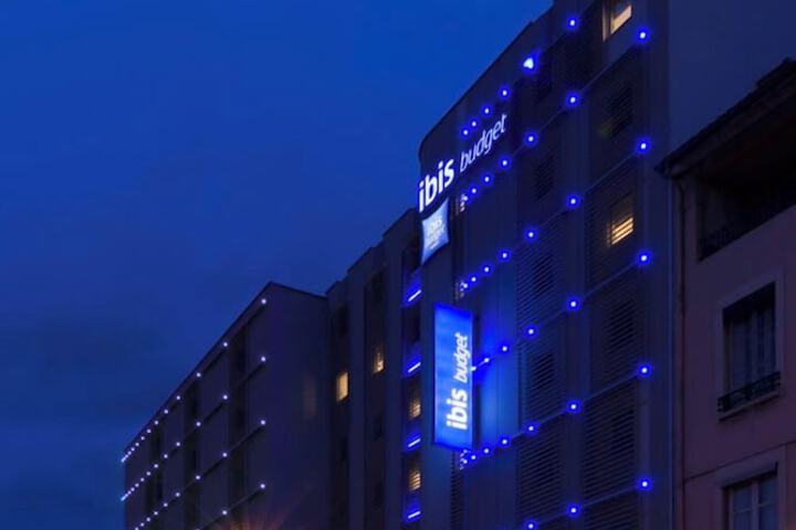 Hotel 63 of 68