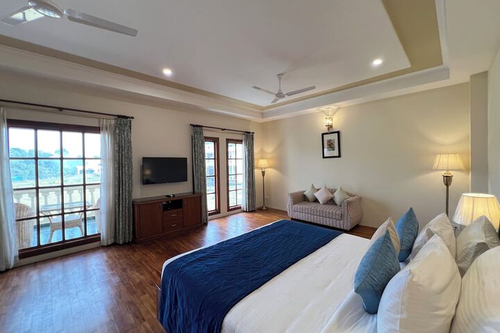Room 35 of 181