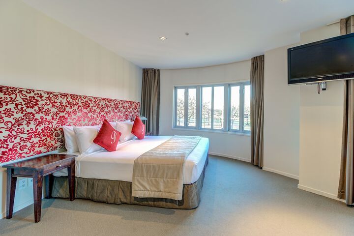 Room 5 of 40