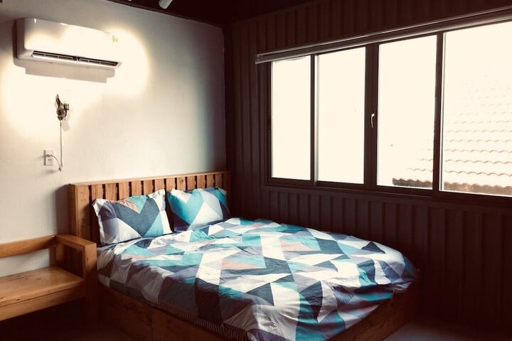 Room 7 of 10