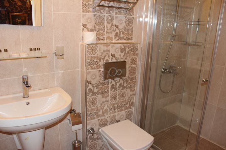 Room 55 of 119
