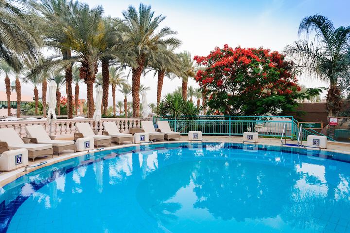 Hotel Pool