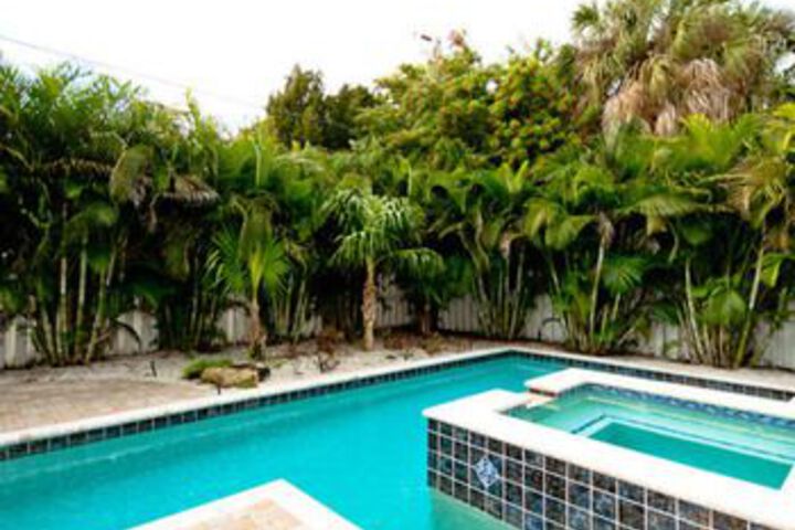 Pool 22 of 24