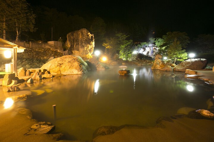 Hotel with Pool