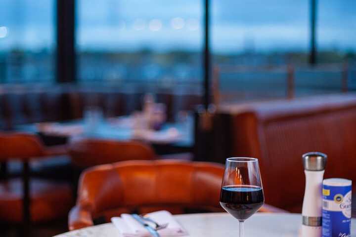 Dining 34 of 47