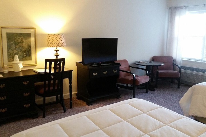 Room 3 of 37