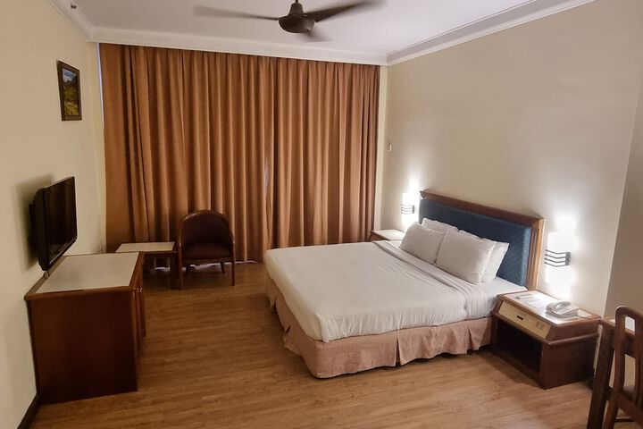 Room 8 of 56