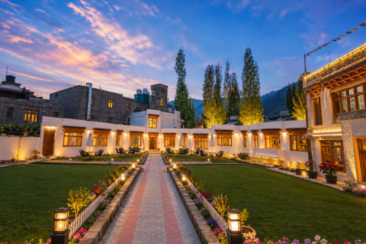 Kurja Garden Leh – Near Market