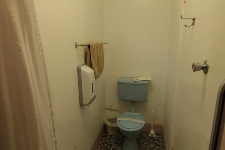 Room 23 of 29