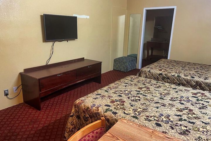 Room 14 of 24