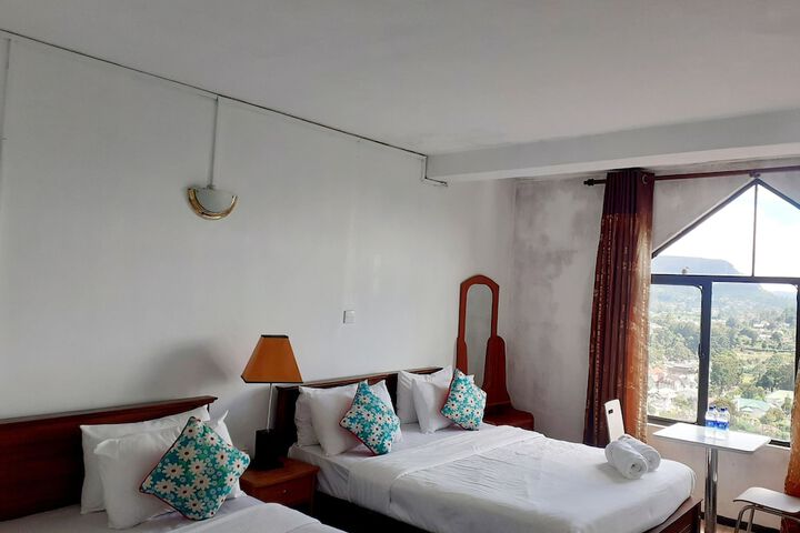 Room 6 of 21