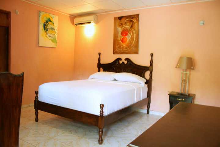 Room 7 of 14