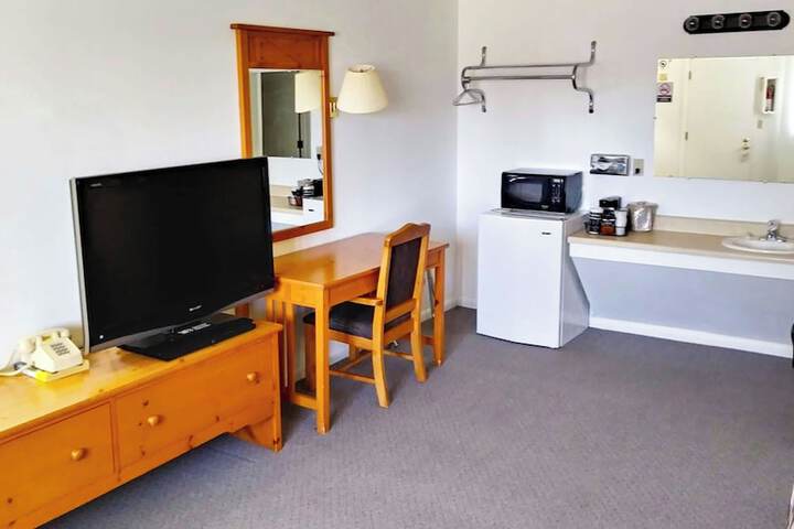 Room 10 of 31