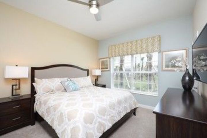 Room 5 of 20