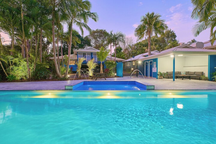 Hotel with Pool