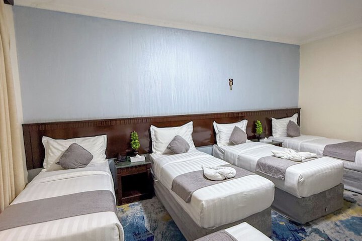 Room 8 of 17