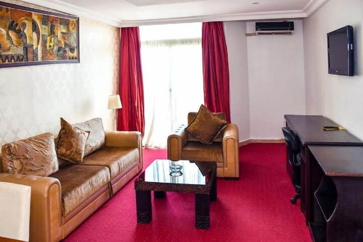 Room 8 of 27