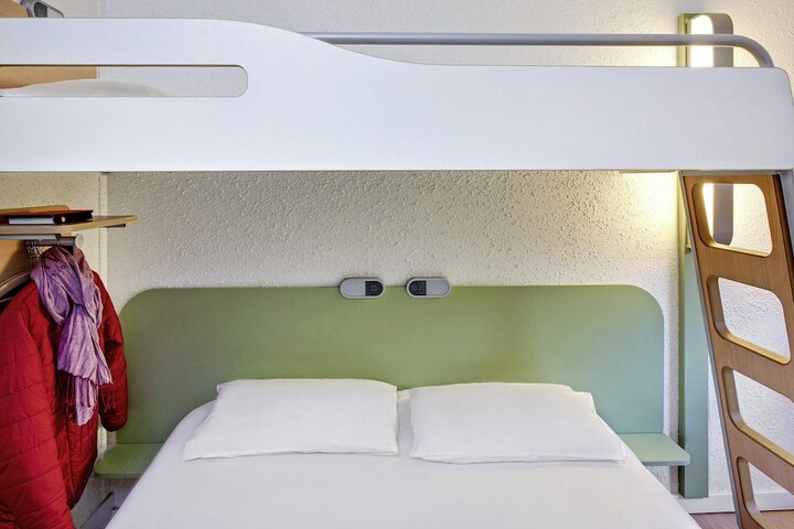 Room 7 of 23
