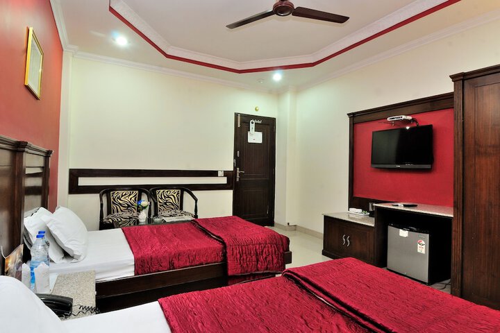 Room 19 of 32