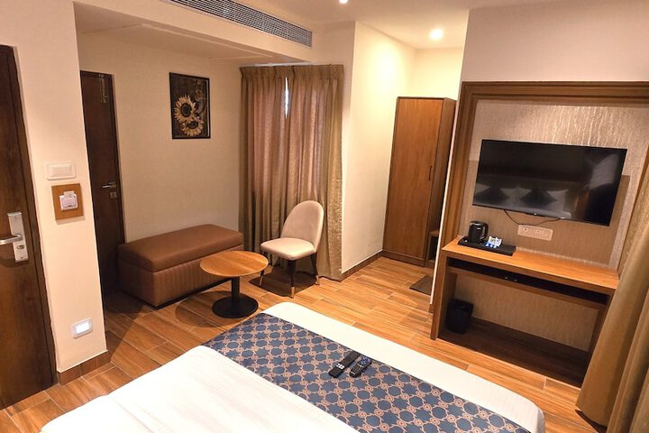 Room 9 of 54