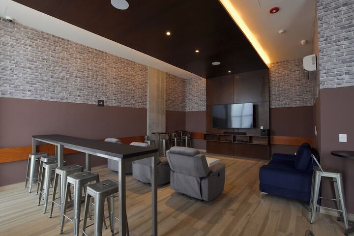 Lounge 95 of 126