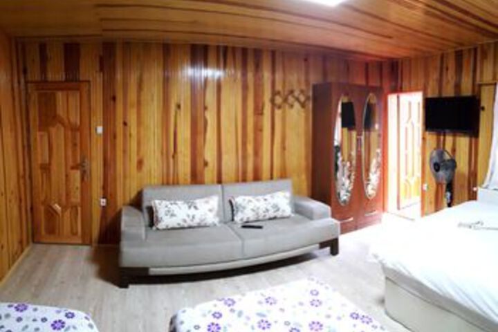 Room 24 of 29