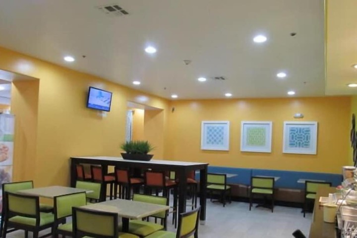 Dining Photos