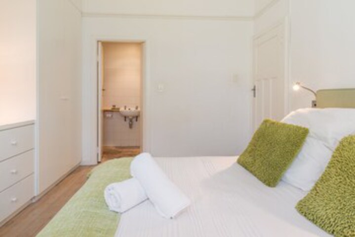Room 10 of 19