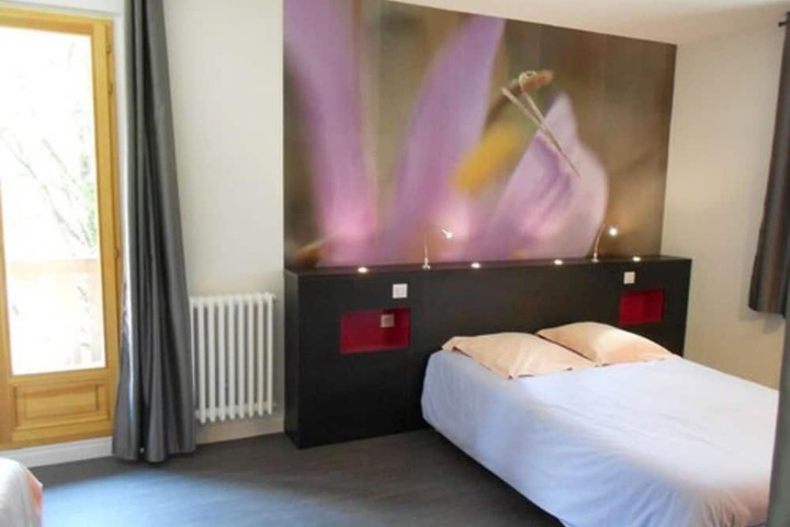 Room 4 of 35