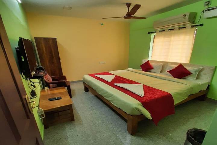 Room 3 of 17