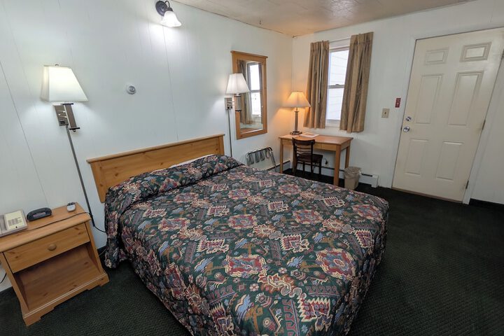 Room 11 of 84