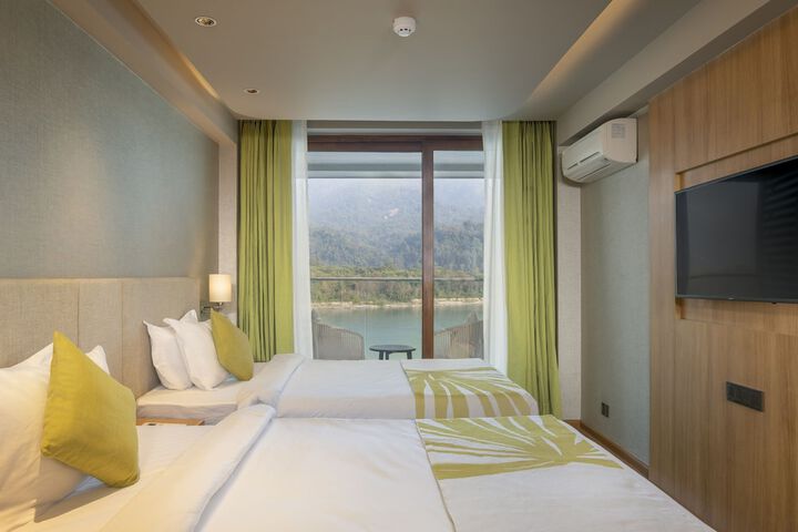 Room 6 of 46