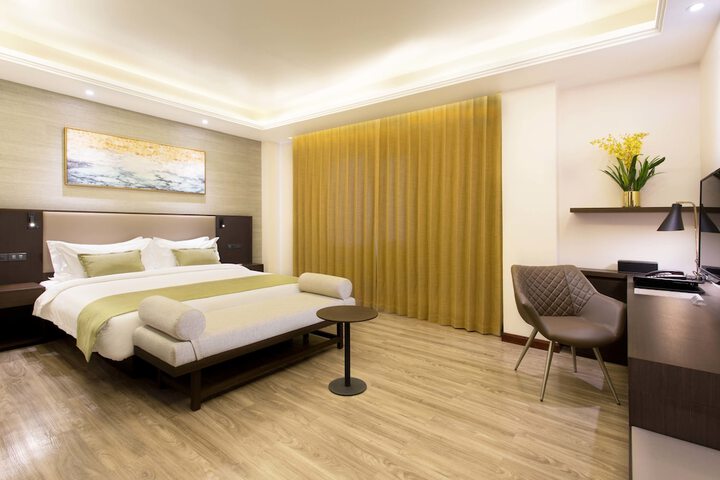 Room 6 of 45