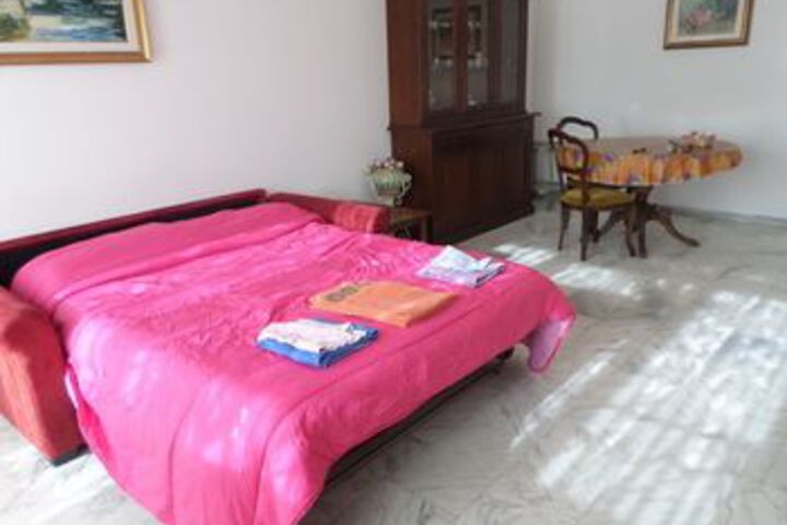 Room 6 of 20
