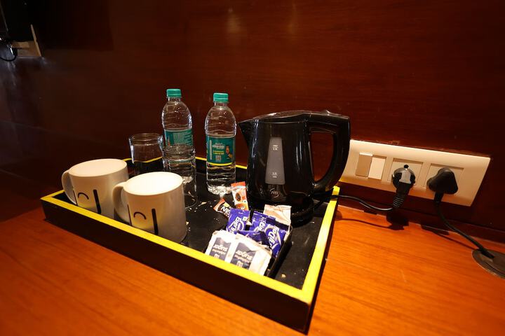 Room 6 of 28